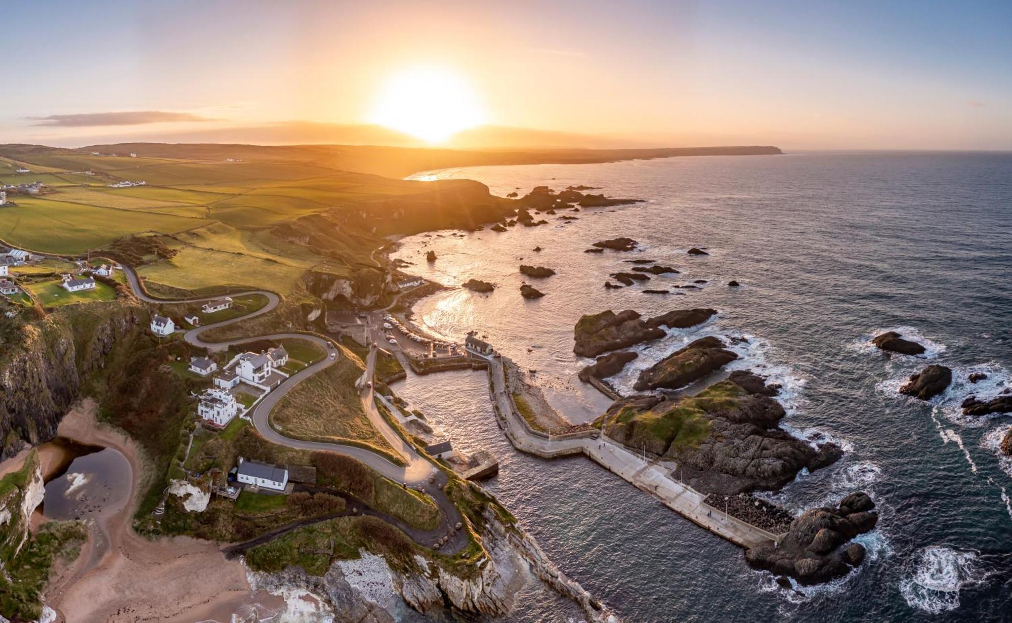 Dunnaglea Cottage, Ballintoy Ngoại thất bức ảnh